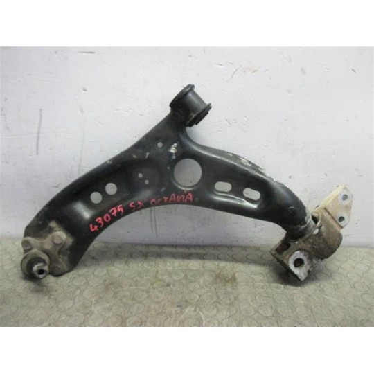 BRACCIO OSCILLANTE ANTERIORE INFERIORE SINISTRO SKODA Octavia 2008>2012 usato