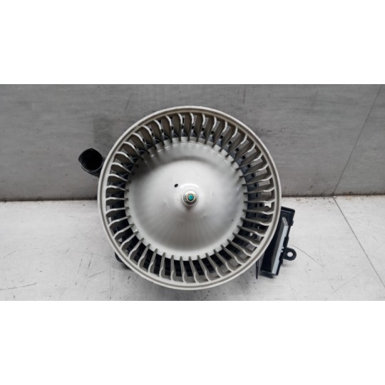 MOTORINO VENTILAZIONE INTERNA CHEVROLET Spark 2009>2012 usato