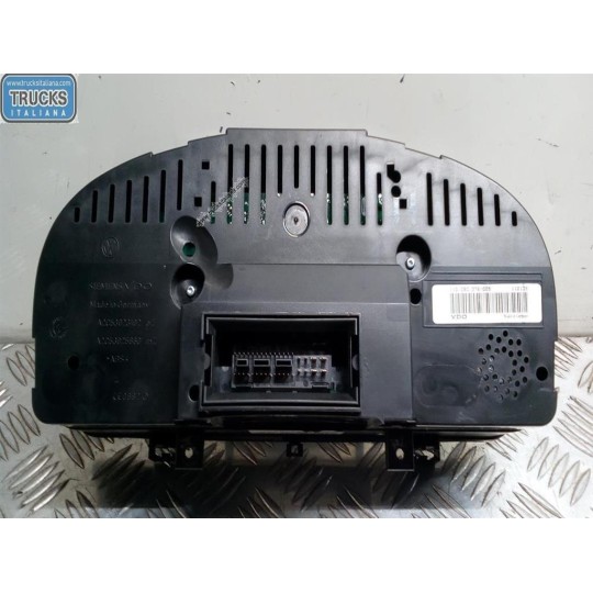 QUADRO STRUMENTI VOLKSWAGEN van Caddy 2004>2010 usato