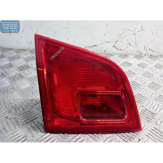 FARO POSTERIORE INTERNO SINISTRO OPEL Astra J 2012>2015 usato