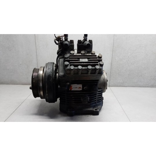 AIR CONDITIONER COMPRESSOR MERCEDES BUS O405 BUS used